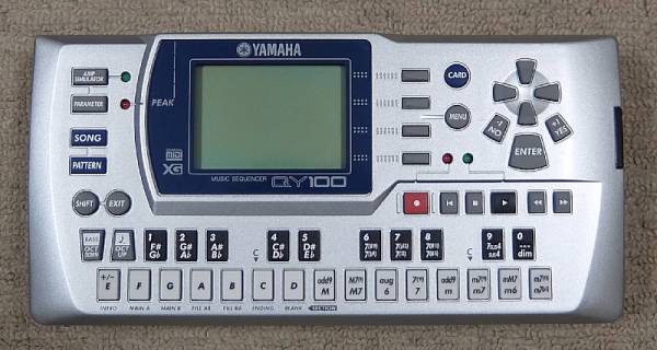 楽器・機材 YAMAHA QY100 シーケンサー