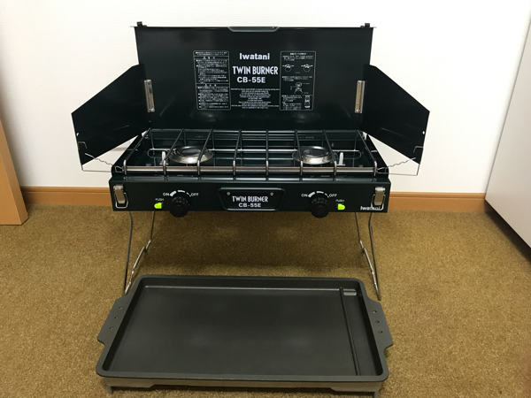 バーベキューコンロ イワタニ ツインバーナーCB-55E 鉄板付