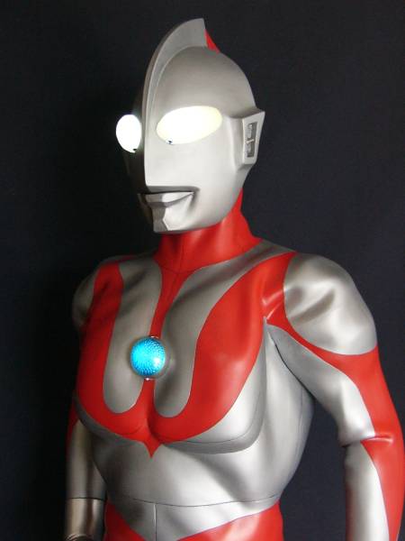 海洋堂 1：50 ウルトラマン ハイパーソフビ リアルカラーver.完成品 86cm