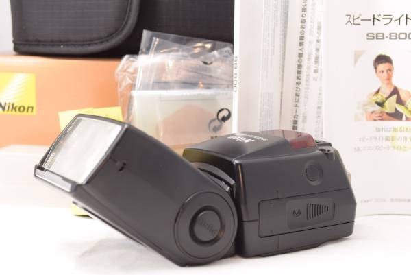 >ニコン　スピードライト　SB-700　新品同様購入依頼　使用頻度わずかのとても綺麗なお品です箱、パーツ、説明書、ケース等　全て揃っております。<br><br><span class=