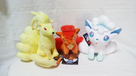 ポケモンセンター限定 アローラロコン ロコン キュウコン ぬいぐるみ