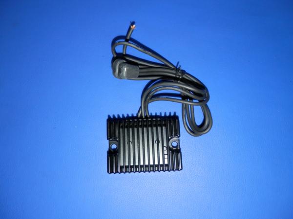 ブラック　レギュレター新品　EVO ８９－９９　DS-０７８３