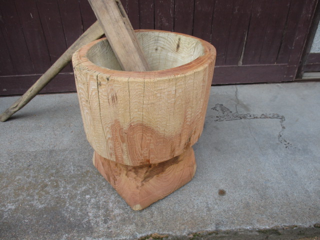 ★おいしいお餅つき」清潔で綺麗な欅の袴型、臼と杵付、イベント、約２升用