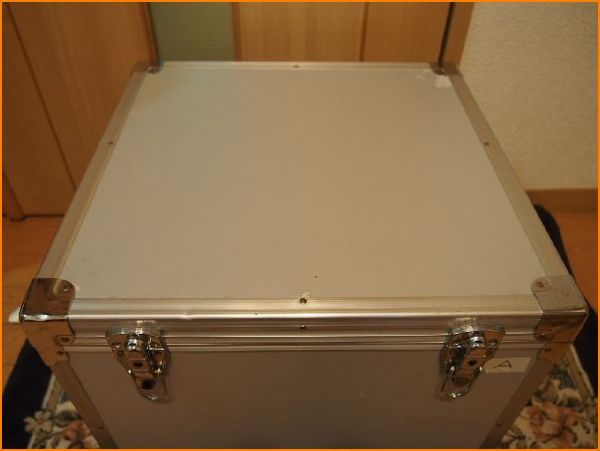 中古】機材運搬用 ハードケース フライトケース ホワイト 43cm x 44cm