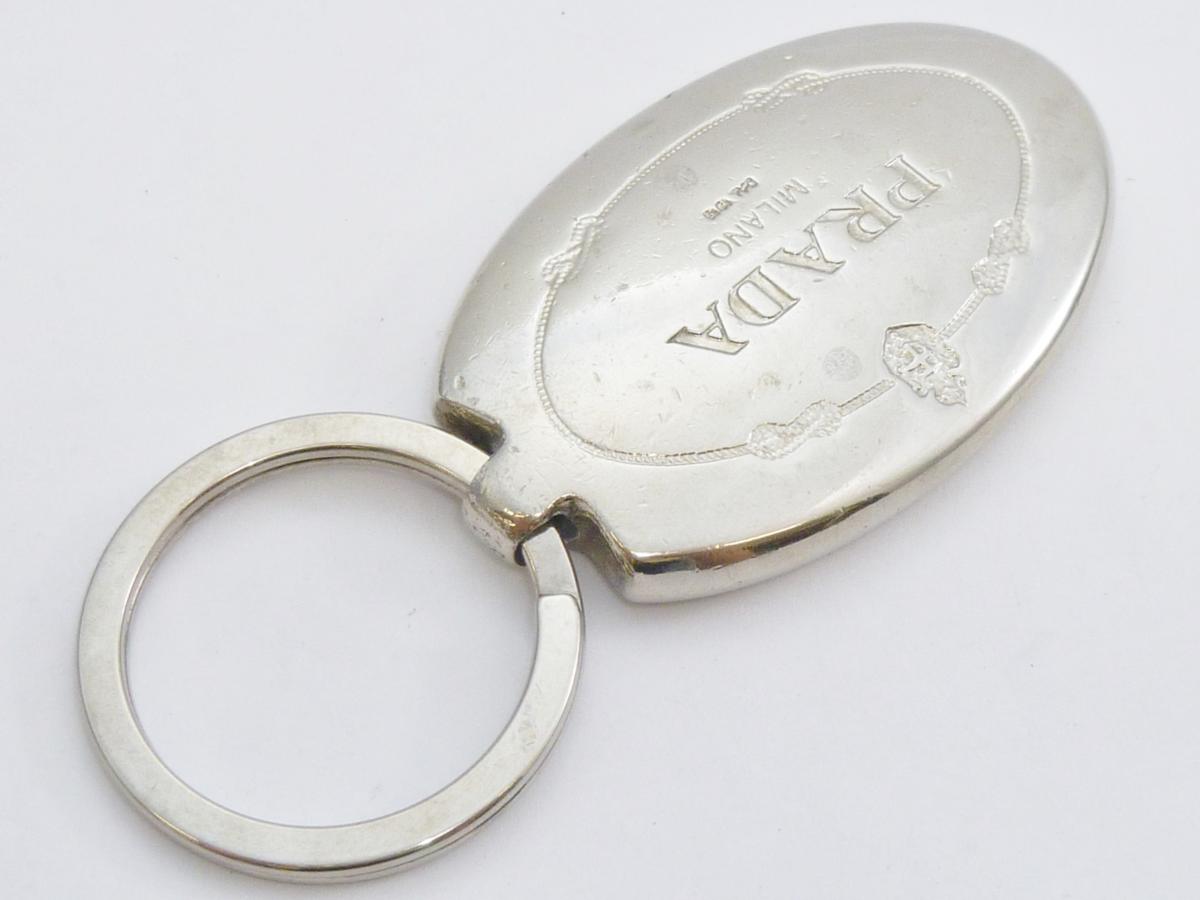 ○ PRADA ロゴ メタル キーホルダー プラダ