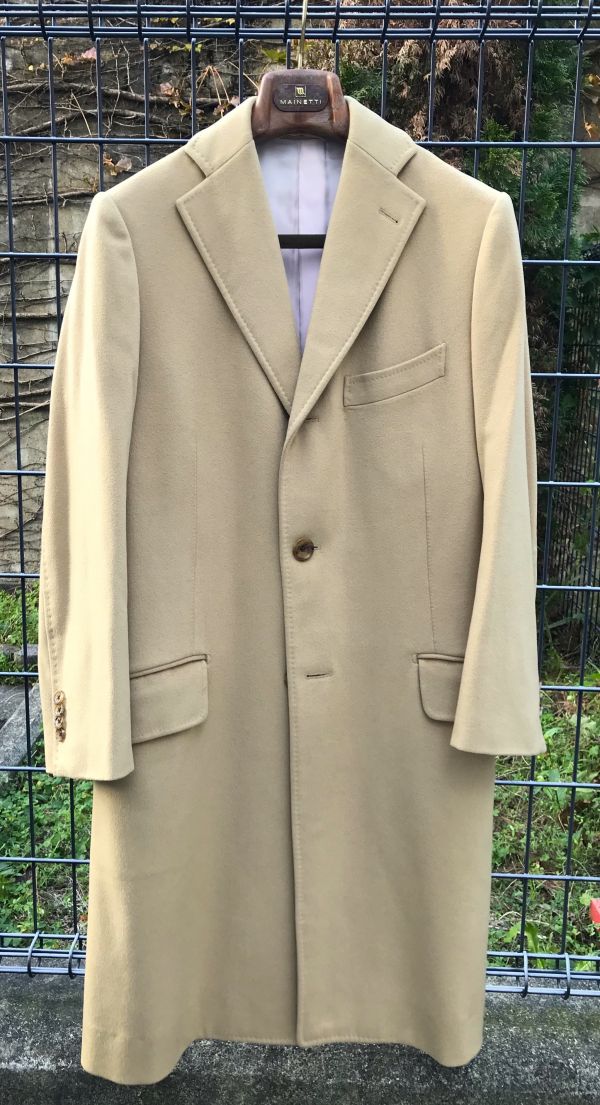 サルトリア ジェンマティネーム、ラファエル カルーゾ(Raffaele Caruso マコ社)製のシングル チェスター コート 44 ベージュ