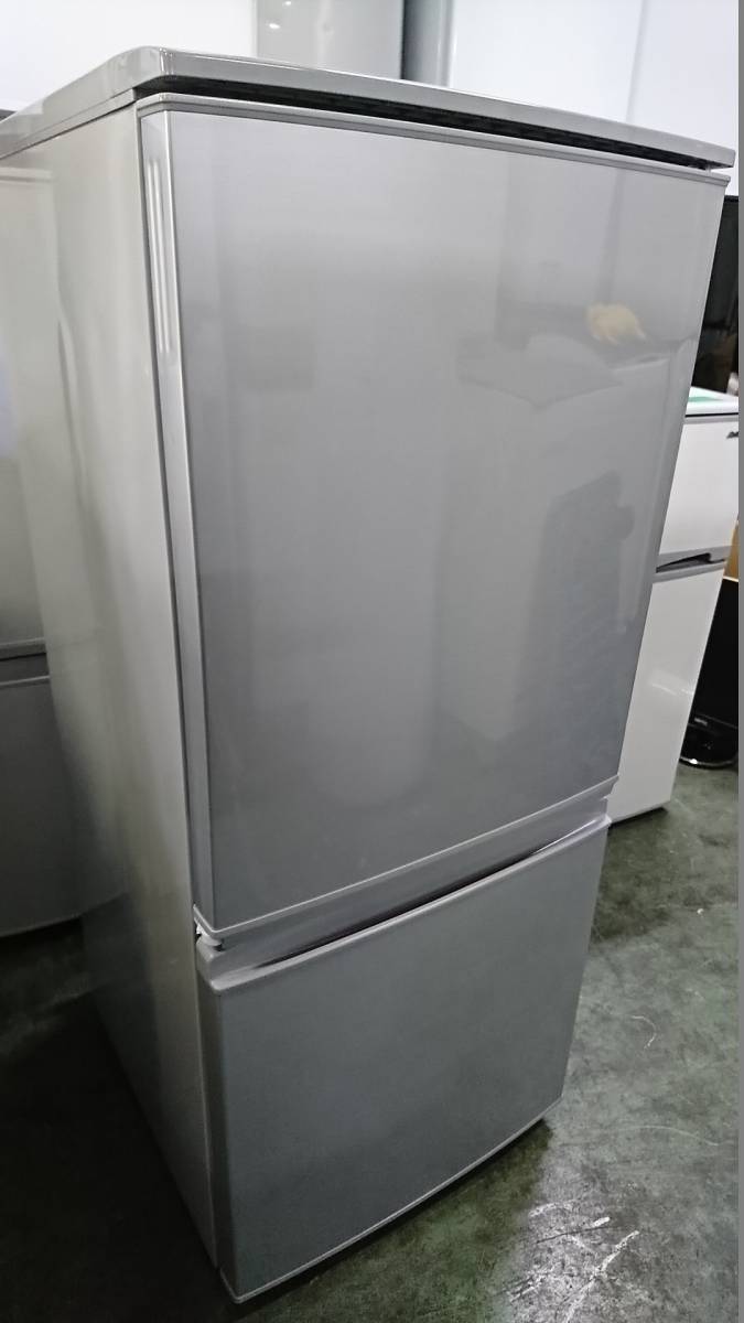 生活家電 シャープ SJ-D14B-W 冷蔵庫 137L ホワイト