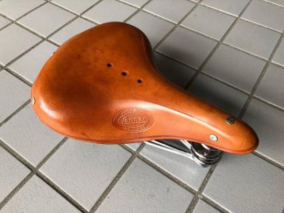 Lepper レッパー　オランダ製　革サドル　バネ付　レザー　