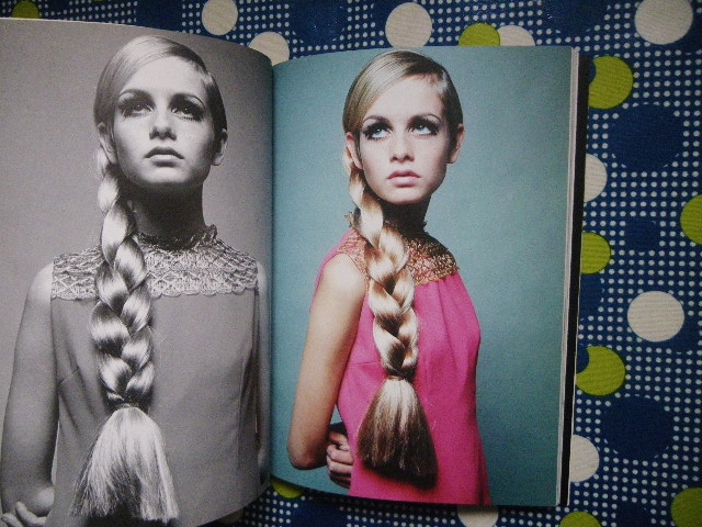 ツイッギー 写真集 Twiggy Please Get My Name Right シックスティーズ ファッション スウィンギングロンドン デザイン 売買されたオークション情報 Yahooの商品情報をアーカイブ公開 オークファン Aucfan Com