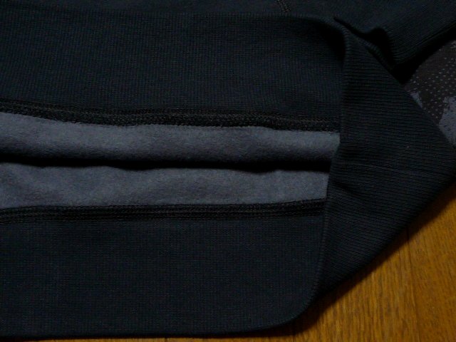 XXL 超希少 アンダーアーマーUSA限定 ピクセル 迷彩 裏起毛 コールドギア スウェットパーカーUNDER ARMOUR デジタル米軍 カモ USミリタリー