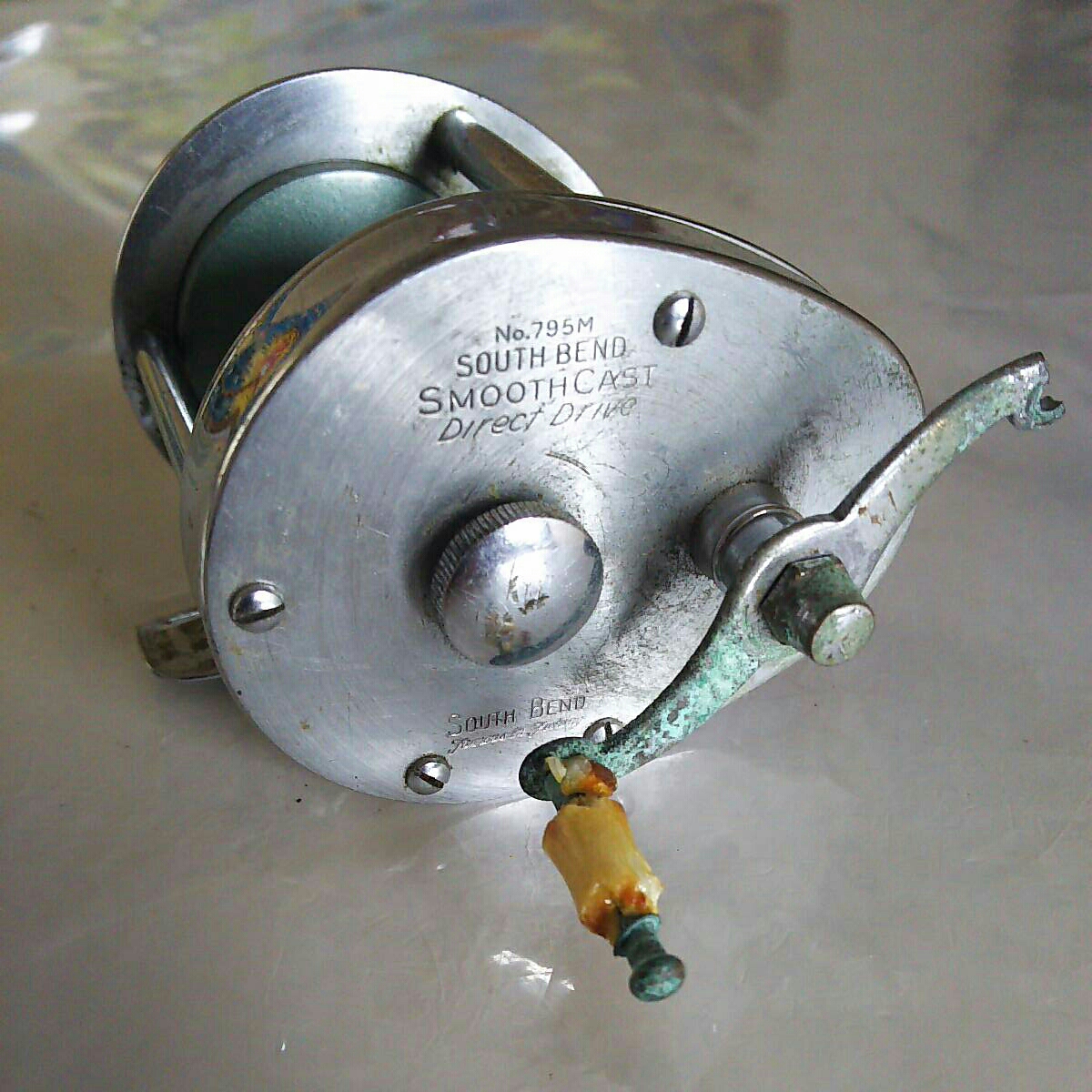 Moulinet Vintage South Bend Smooth Cast #780 - Niveau à Entraînement Direct (Marron)