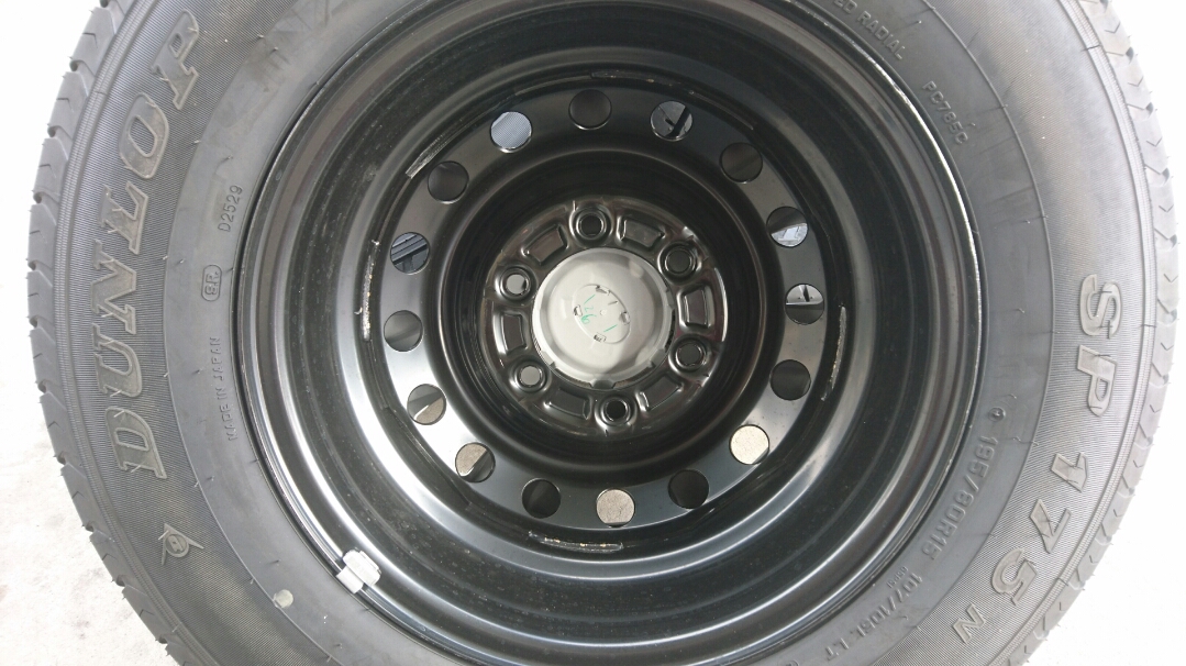 ハイエース純正15インチホイールセット新車外し ハイエース 純正タイヤ 