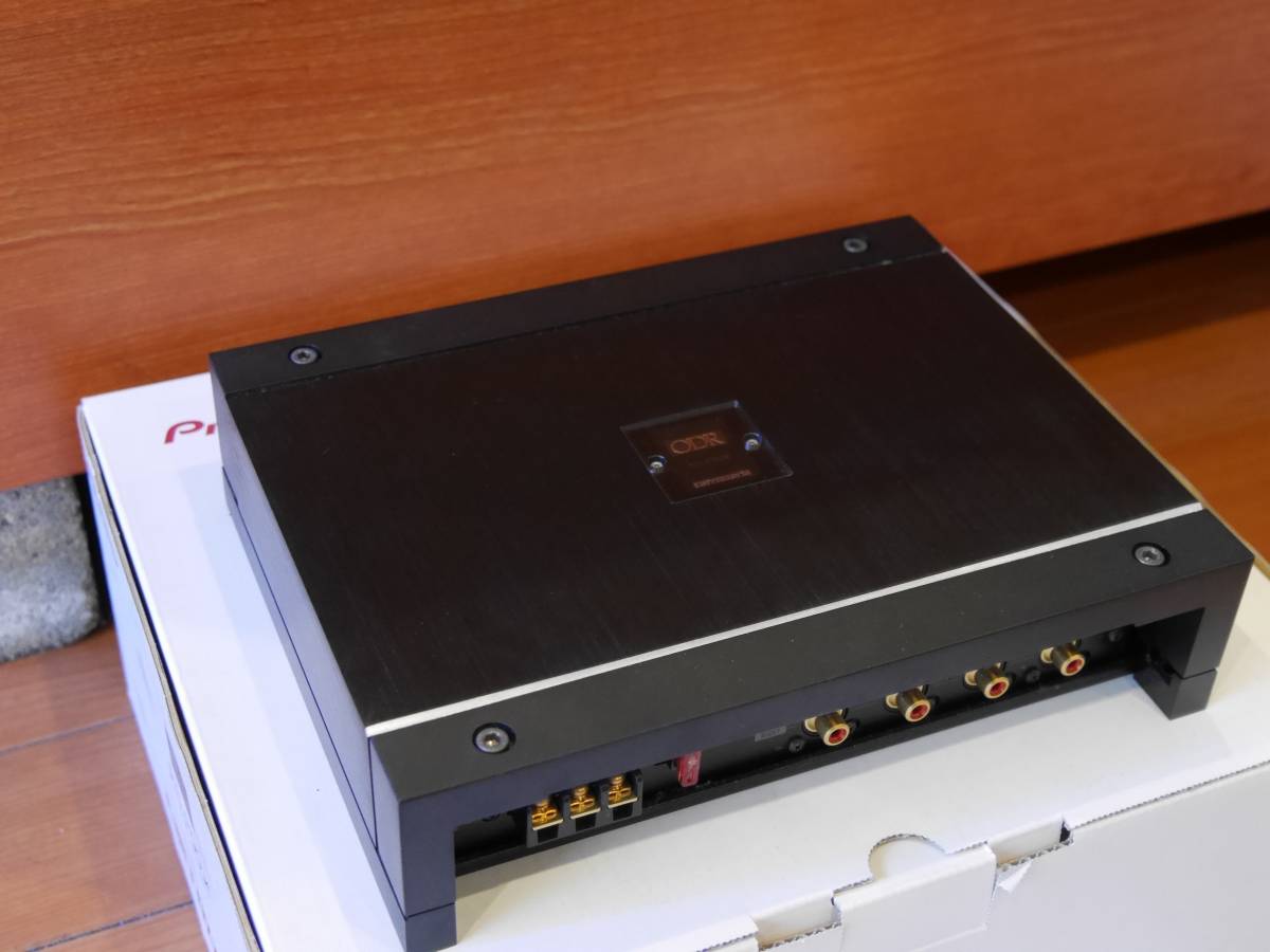 カロッツェリア carrozzeria RS-P99X デジタルプリアンプ ［33NC11