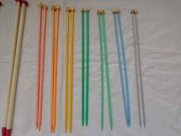 昭和レトロ◇編み針まとめて 竹針 プラスチック針 2本針 4本針いろいろ 手芸 ハンドメイド 編物 ニット 毛糸 現状渡し_3