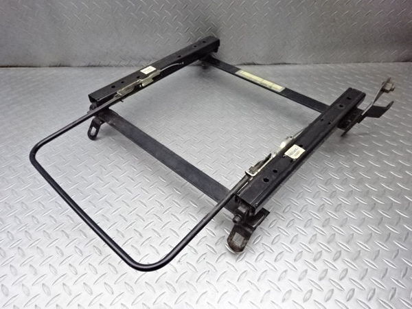 【C】RECARO レカロ 底止め シートレール 右/運転席側 BP5 BPE BL5 BLE レガシィ