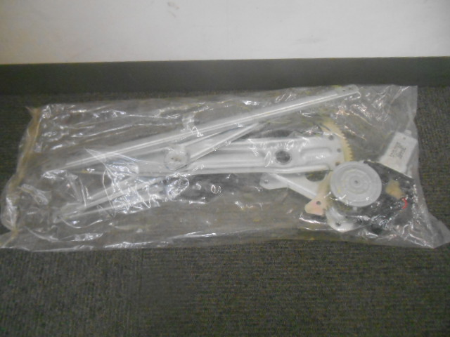 新品★スズキ純正KEI/スイフト/シボレー クルーズ 右前パワー ウィンドウ モーター レギュレーター付★83430-83G20/262100-1620★即納