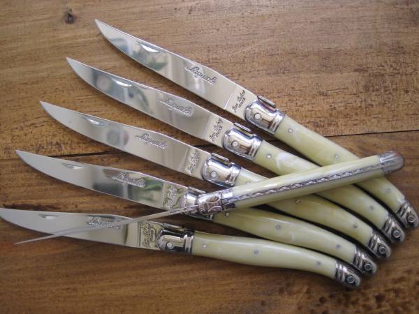 最高級クオリティフランス製産100%2.5㎜幅Laguiole象牙色 #17315 Laguiole | 職人仕上げ4本set フランス製ナイフ&フォーク最高級2.5mm幅 最高級2.5mm幅ステンレス象牙色Laguioleテーブルナイフ6本セット 2.5mm Stainless Knives Steak クリアランス最安値 ステンレス シャトーラギオール ステーキ ◇メーカー・種類別,Chateau