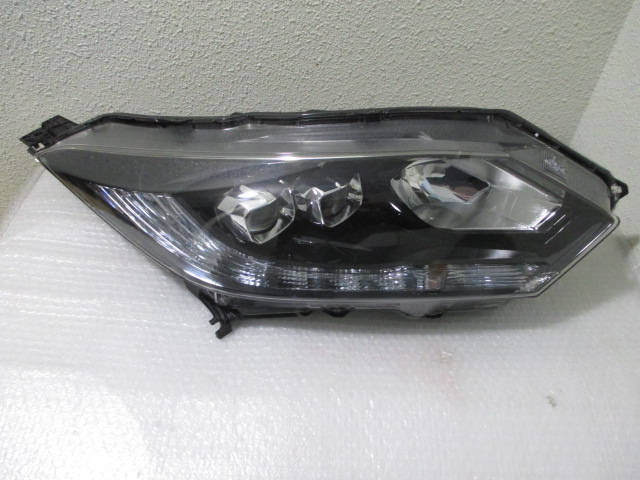 ヴェゼル ハイブリッド RU3 RU4 右ヘッドライト LED 100-62164 C9