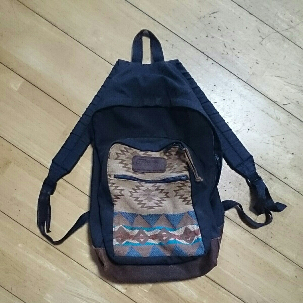 EASTPAK ボトムレザーバックパック リュック ネイティブ柄 イースト 