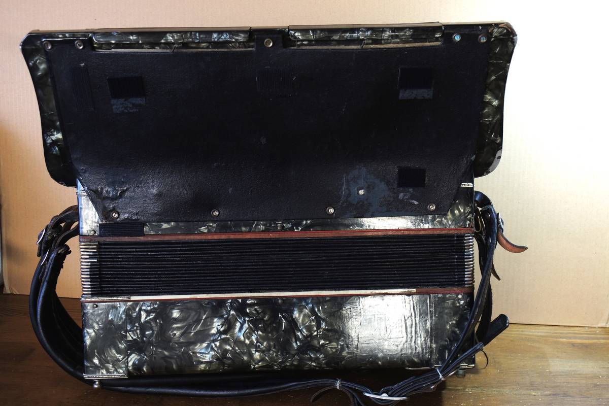 PAOLO・SOPRANIアコーディオン41鍵120ベースイタリア製パオロ