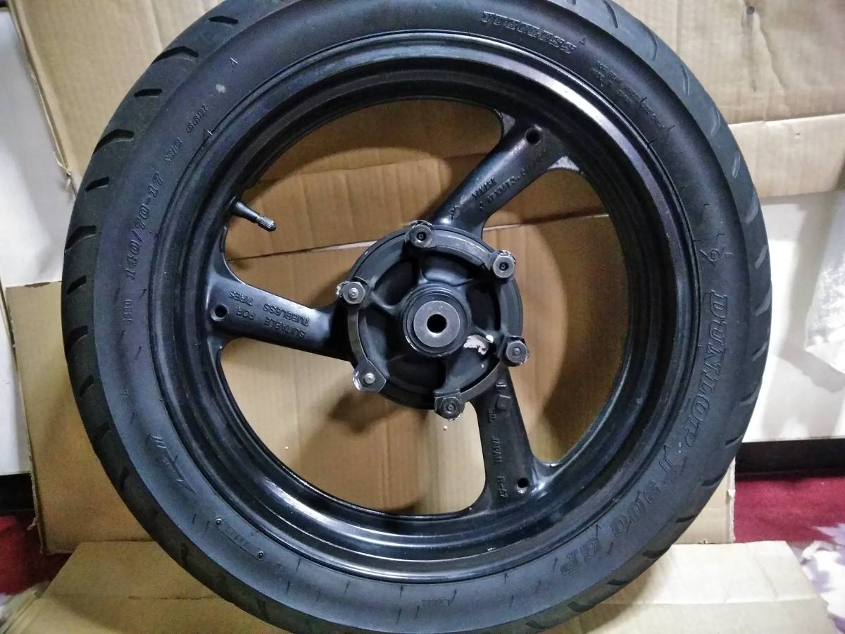 ヤマハ　R1-Z 用のリアホイール ヤマハ R1Z リアホイール R1Zリアホイール TZR1KTスイングアームに