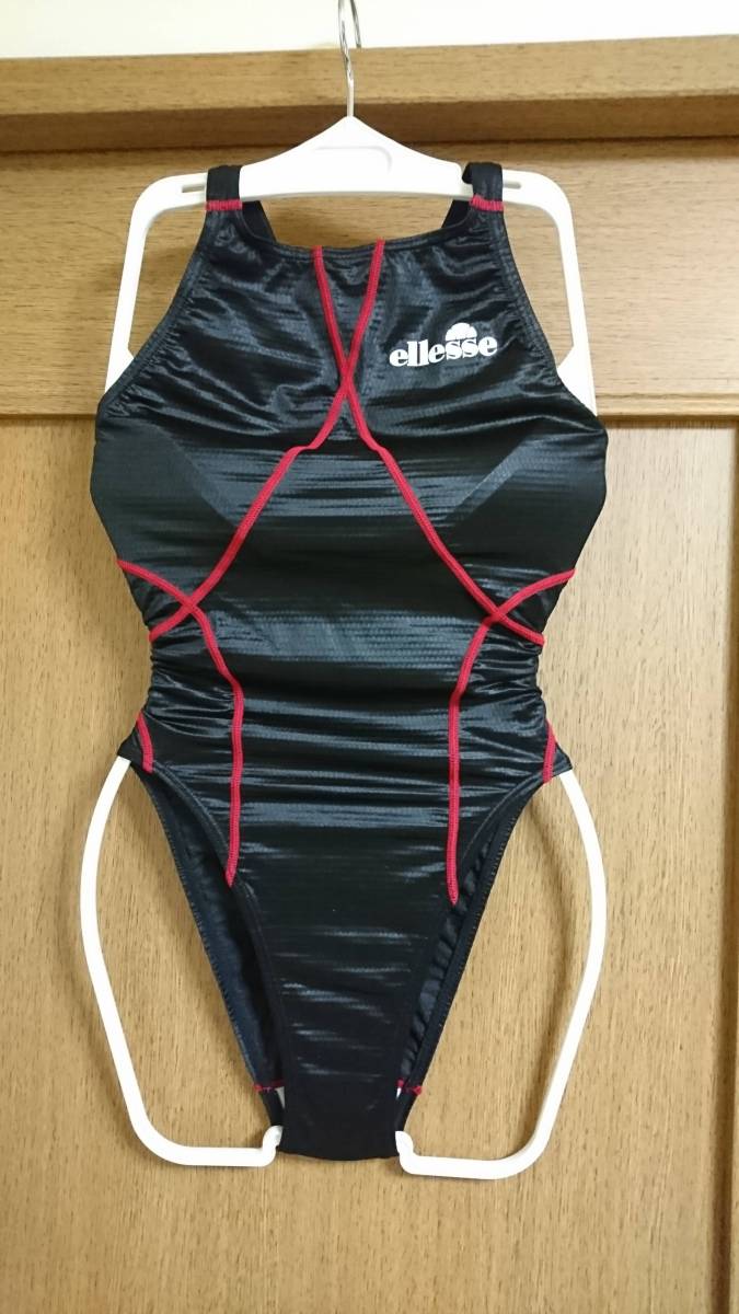 エレッセ競泳水着Ｏサイズ未使用