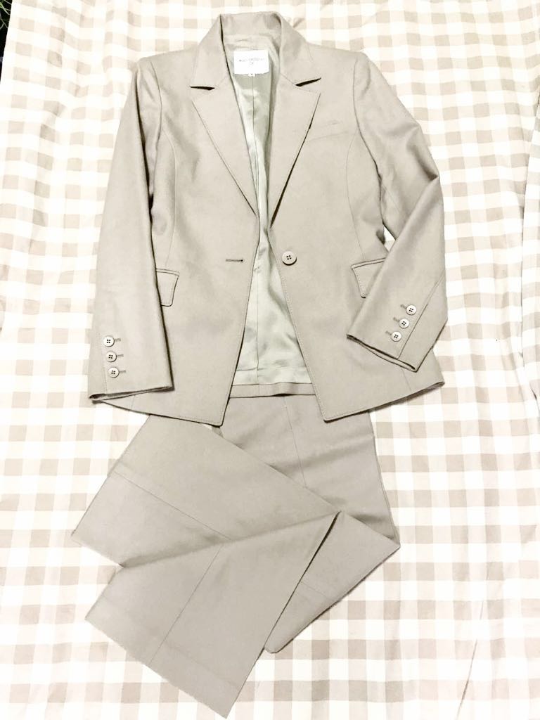 BODY DRESSING DX ボディドレッシング デラックス パンツスーツ  