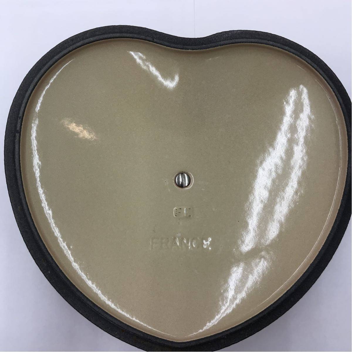 LE CREUSET ル・クルーゼ ハート 鍋 チェリーレッド 19×25×10 送料700円