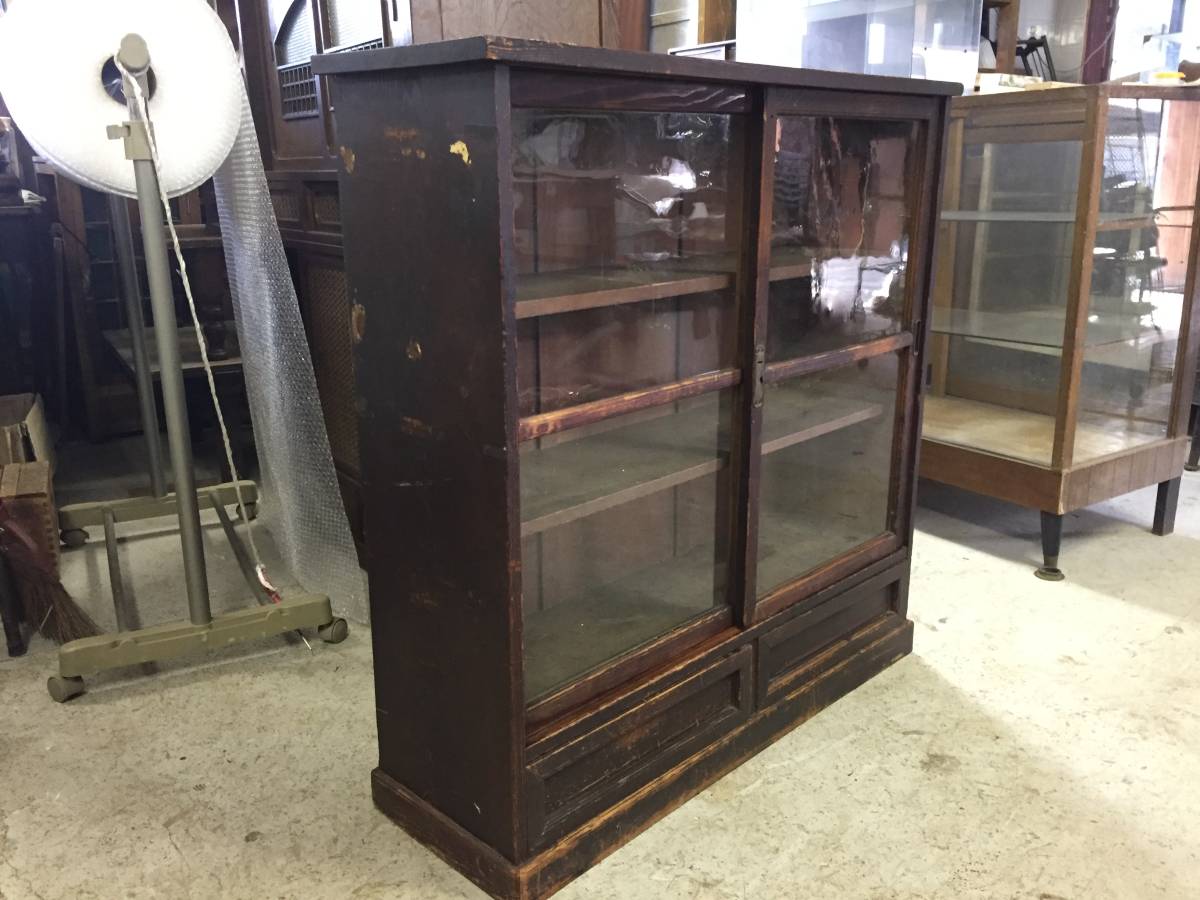 古い小ぶりな木枠のガラスケース 食器棚 店舗什器 アンティーク 古家具