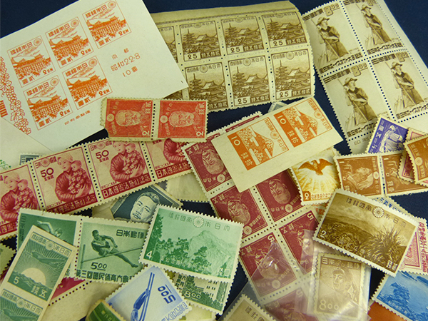 まとめ売り☆日本切手/古切手☆約200枚（デザイン色々）☆未使用
