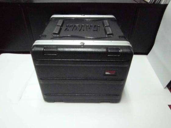 GATOR GR-8L 8Uラックケース スタンダードラック 樹脂製 GATOR CASES GATOR 8U 軽量ポリエチレンラックケース スタンダード