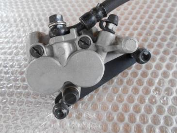 NS50R HRC わりと美品 フロントブレーキキャリパー　流用　NS50F　MBX50F　NSR50　NSRミニ　NSR80　NS-1