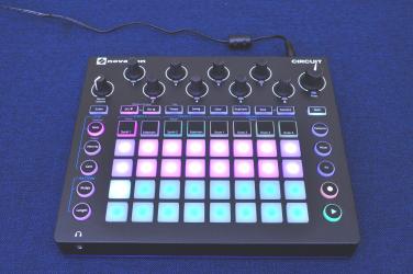Circuit NOVATION グルーブボックス Tracks サンプラー Novation