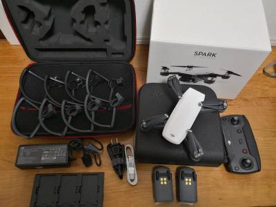 ★値下げ　国内正規品 18年1月後半購入 DJI SPARK Fly More Combo おまけ多数★