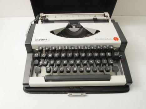 OLYMPIA Traveller de - タイプライター 日本 Etsy luxeはポータブル