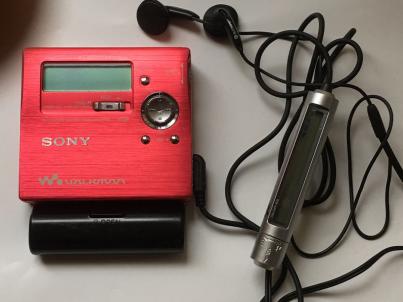 ソニーMDウォークマン MZ-R909 再録 中古品 MZ-R909 SONY WALKMAN MZ