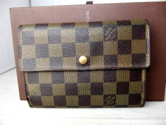 ダミエ LOUIS VUITTON（折り財布）のフリマアイテム一覧 鑑定済 ルイ