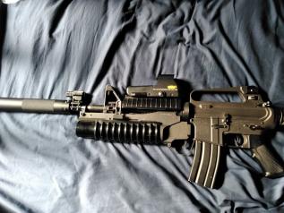 高品質，人気 東京マルイスタンダート電動ガン M4A1 M203グレネードランチャー サイレンサー 予備マガジン付き(電動ガン)｜売買されたオークション情報、yahooの商品情報をアーカイブ公開 - オークファン 電動ガン