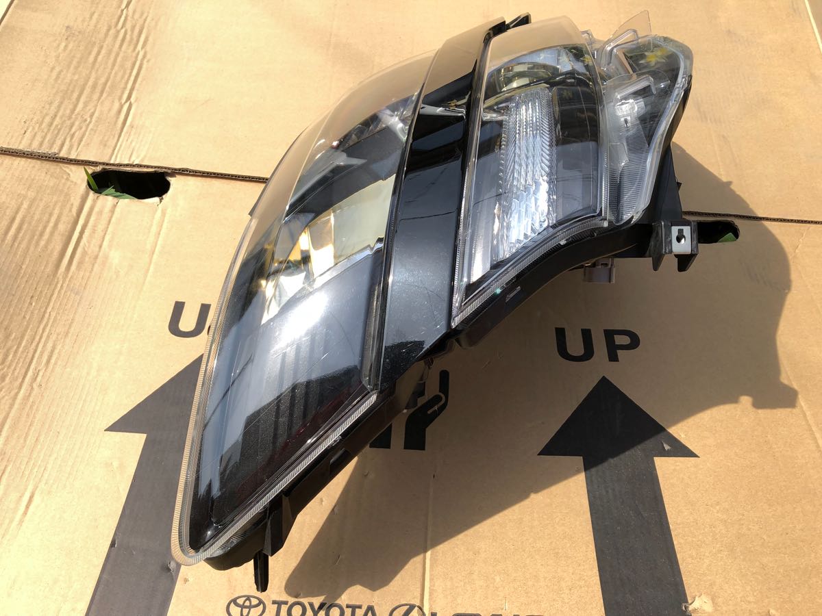 ヴェルファイア ゴールデンアイズ 20 中古 右ヘッドライト HID 欠損 