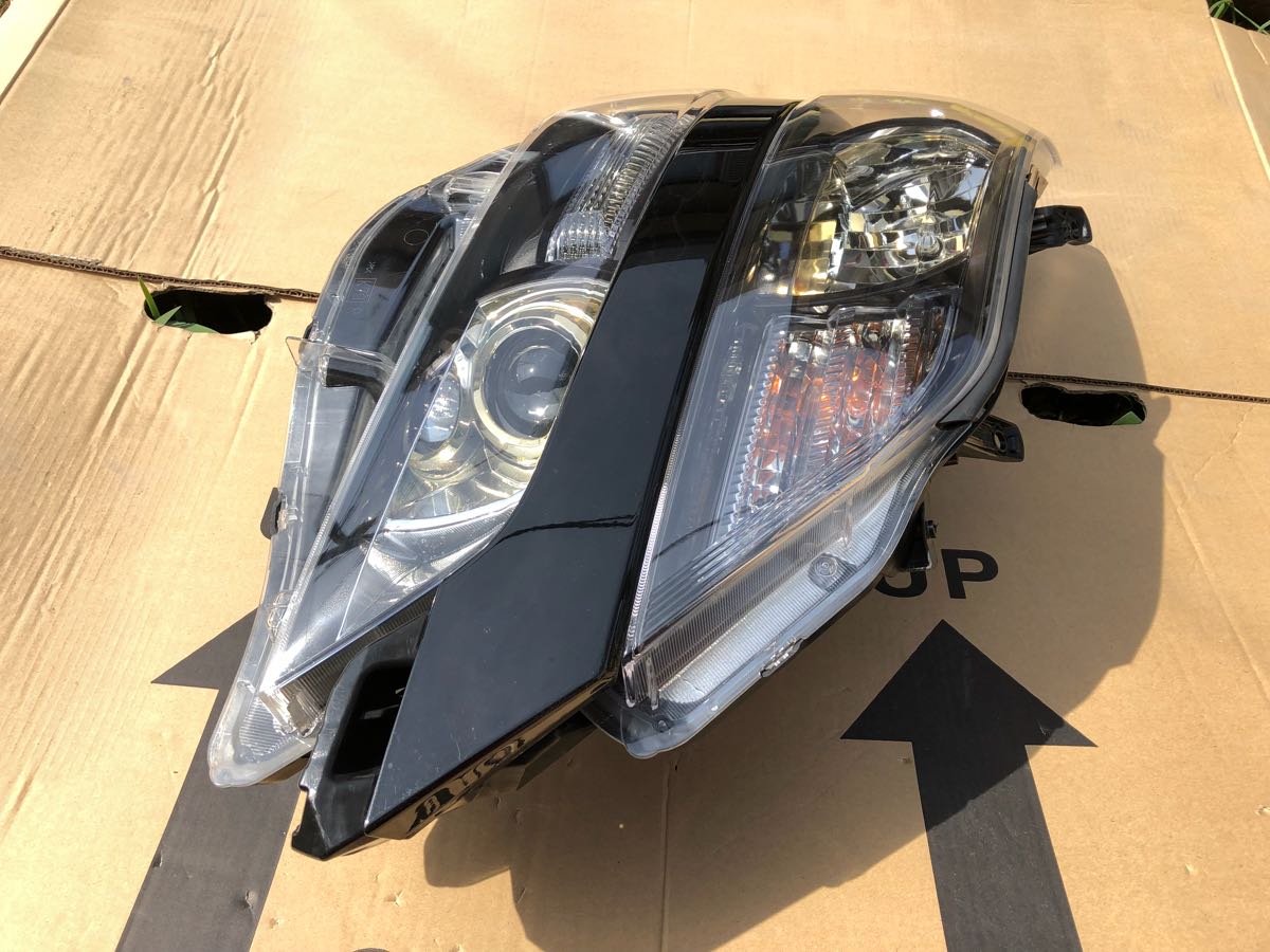 ヴェルファイア ゴールデンアイズ 20 中古 右ヘッドライト HID 欠損 