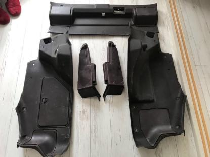 AE86 gtv 3ドア トランク 内装 内張 スピーカーボード？ パネル 赤 頭