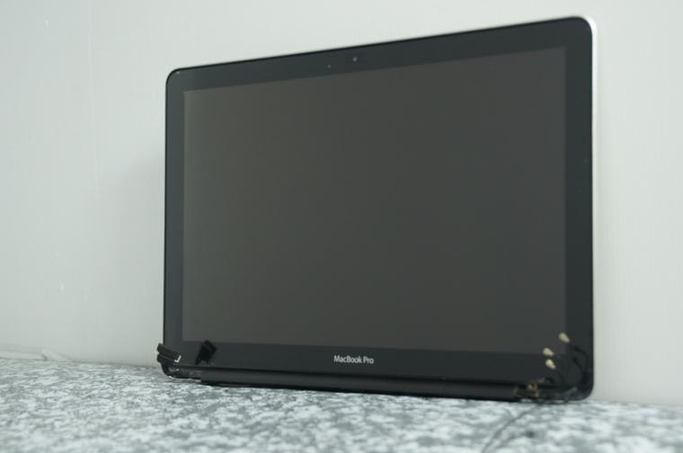 純正中古】 MacbookPro 13-inch，Early 2011用液晶画面 (動作確認済み