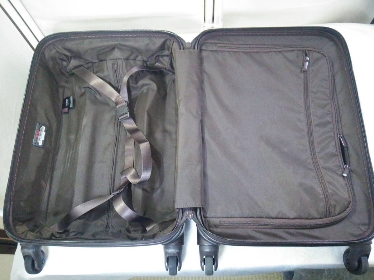 TUMI トゥミ　VAPOR 4輪　キャリーケース　キャリーオン　28020 TUMI（トゥミ） 【並行輸入品】TUMI 28020 TSA 20インチ キャリーオン