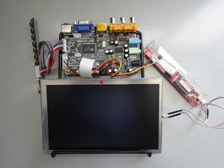 【値下げ】液晶自作キット4U@2011　7インチ【HDMI/VGA/コンポジット/S端子】