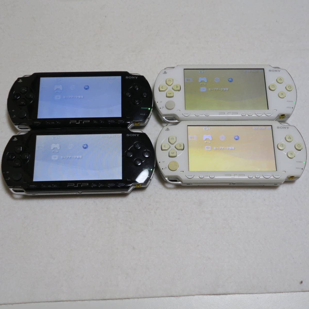大得価，人気セール まとめ売り PSP-１０００ ４台セット バッテリー USB充電ケーブル付(PSP1000シリーズ)｜売買されたオークション情報、yahooの商品情報をアーカイブ公開 - オークファン PSP本体