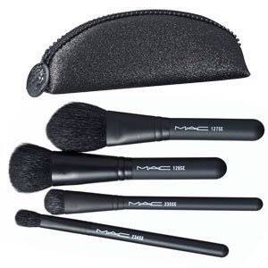 【くろねこ】MAC クリスマスコフレ 2019 ブラシ 正規店 購入 MAC クリスマス 限定 キット ポーチ アイシャドウ