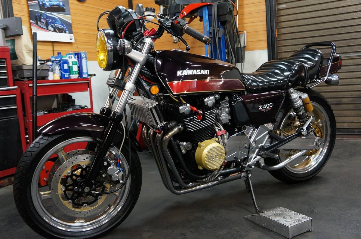 ☆kawasaki ゼファ－400 Z400FX仕様 車検31年2月 走行7，898km ☆新車 