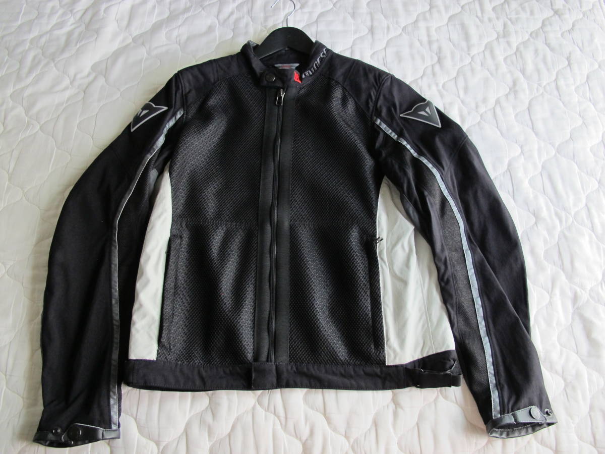 『新品未使用』Dainese メッシュジャケット サイズ50 DAINESE メッシュジャケット 50サイズ 使用数回 ダイネーゼ 春夏向け
