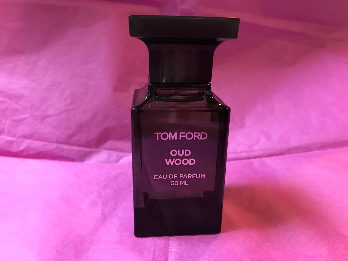 残量9割☆トムフォード 香水 オードパルファム スプレィ 50ml ウード 
