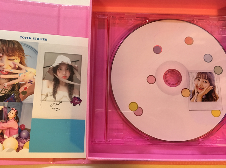 TWICE☆3人直筆サイン入り☆Twicetagram A ver.☆モモ(サイン)｜売買